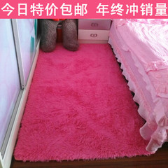 卧室床边满铺地毯门厅走廊地垫 沙发茶几地毯