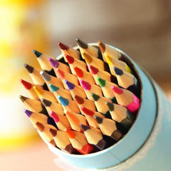 24色儿童彩色铅笔素描笔绘画笔圆桶彩笔彩铅文具绘画包邮秘密花园