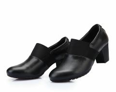 切尔西靴女式英伦欧洲站真皮尖头高跟粗跟短靴秋天女靴单靴妈妈鞋