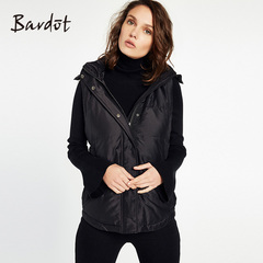 Bardot2016秋冬新款黑色短款毛领连帽羽绒背心38067JB