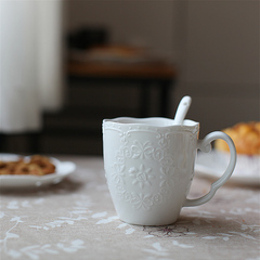 欧式陶瓷咖啡杯马克杯纯白色浮雕创意时尚骨瓷杯子带把手水杯