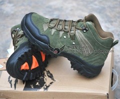 户外野营登山旅行装备减震保暖透气耐磨中邦登山鞋两色可选特价