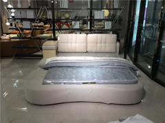 15新款 现代简约布艺床 带储物榻榻米细麻布床 实木床 1.8米婚床