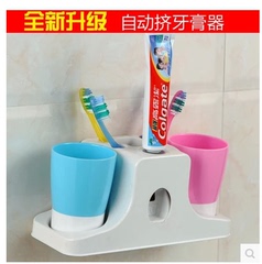 强力吸盘挂壁牙刷架自动挤牙膏情侣刷牙杯架漱口杯洗漱套装包邮