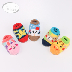 儿童袜秋冬婴儿袜子0-1-3岁珊瑚绒保暖防滑宝宝地板早教学步袜套