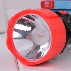 速森LED充电手电筒大功率强光大容量家用户外远射防身手电筒批发