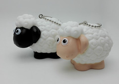 创意卡通可爱小羊肖恩搪胶公仔包包挂件 小羊钥匙挂件扣大羊挂件
